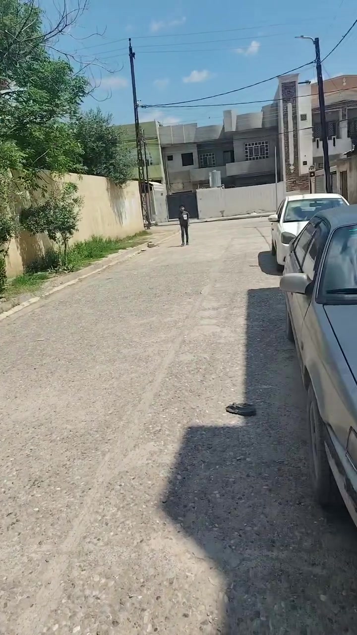 دار للا يجار طابق ونص موصل حي الانتصار شارع 60 مقابيل المستوصف مساحه 100 متر يتكون الدار من ٤  قرف نوم وهول ومطبخ وصحيات السعر 250 قفل للاستفسار الاتصال على الارقام التاليه *********** *********** واتساب
