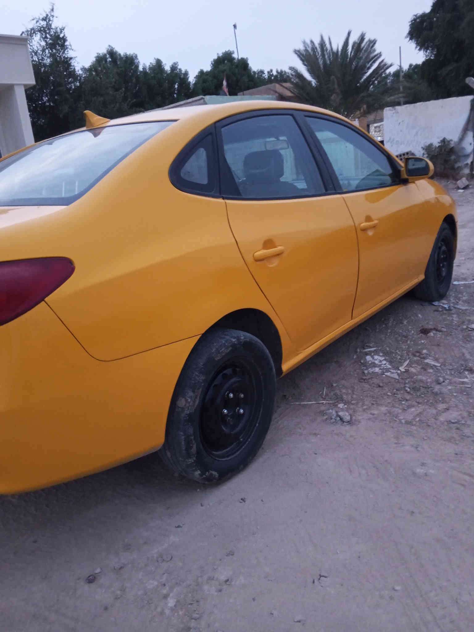 السلام عليكم ورحمه الله وبركاته
النترا موديل 8 وارد كندي  محرك 2000 رقم بغداد مصفره هيئه وغرامات مسجله بشركة بلي تحويل مباشر بدون اي دواخل مابيها اي حادث قوي جاهزه من كلشي فقط التبريد عاطل  السعر 85. مكاني بابل النيل ***********. بي واتساب
