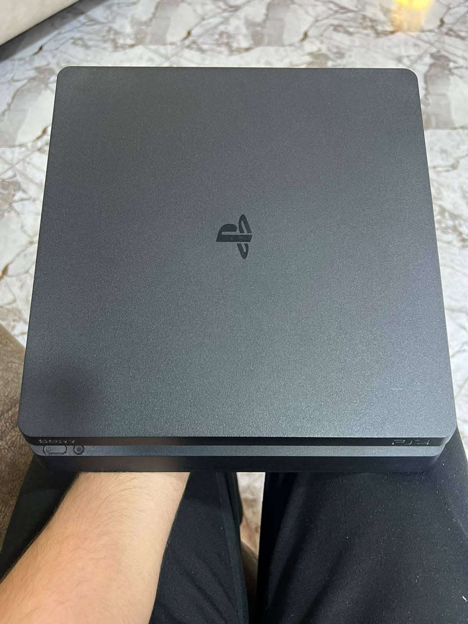 سلام عليكم ورحمة الله Playstiuin 4 slim للبيغ نسخة امريكية لوك ستيكر نضافة واحد علة واحد شهرين استخدام وويا يدات ثنين ويدة فايف اصلي وفور وكالة ومثل ماشوفون الستيكر مال بلي والمنافذ والنضافة مشهودلهة وويا اقراص ) / RDR PREMEIR 4.5 GTA V وفيفا 18) وحب البلي يشك شك والسعر 270 وبي مجال وتدللون رقمي للتواصل فقط

***********
