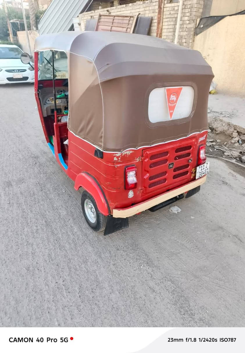 سلام عليكم تكتك موديل ١٨شهر١٢ كير مكينه اكسل خير من الله اي نقص مابيه تخم تاير دوشمه جديدة جادر جديد رقم سنويه تحويل ثاني يوم اي نقص مابيه معمر بس دوس فقط صبغ بس دوس مكاني بغداد الغزاليه السعر ب٥ ملاين بيه مجال ***********
