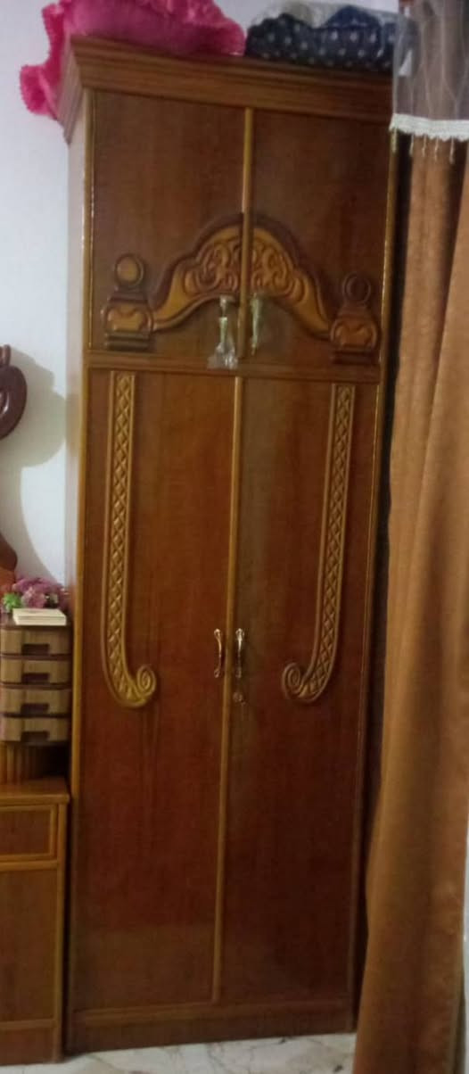 غرفة خشاب جديدة ما صار هواي من جايبهة خشاب صاج عراقي نضيفة سعر مالتهة 700 أو بيهة مجال رقم الهاتف 
***********
