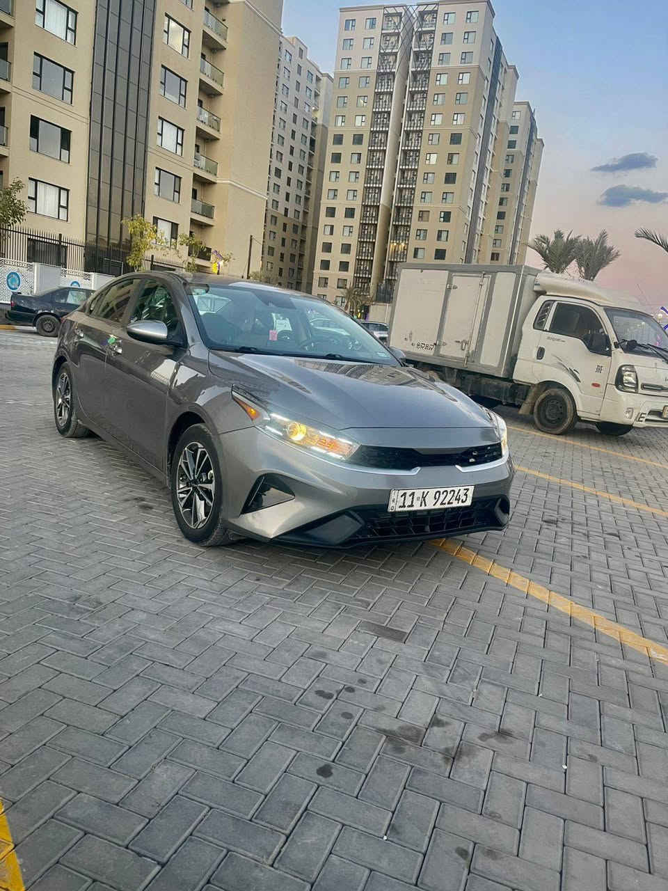 السلام عليكم كيا فورتي للبيع موديل 2023 بسمي صبغ جاملغات خلفيه من امريكا وصور الحادث في المنشور السعر140 وبيها مجال الاتصال على الرقم *********** يوجد واتساب
