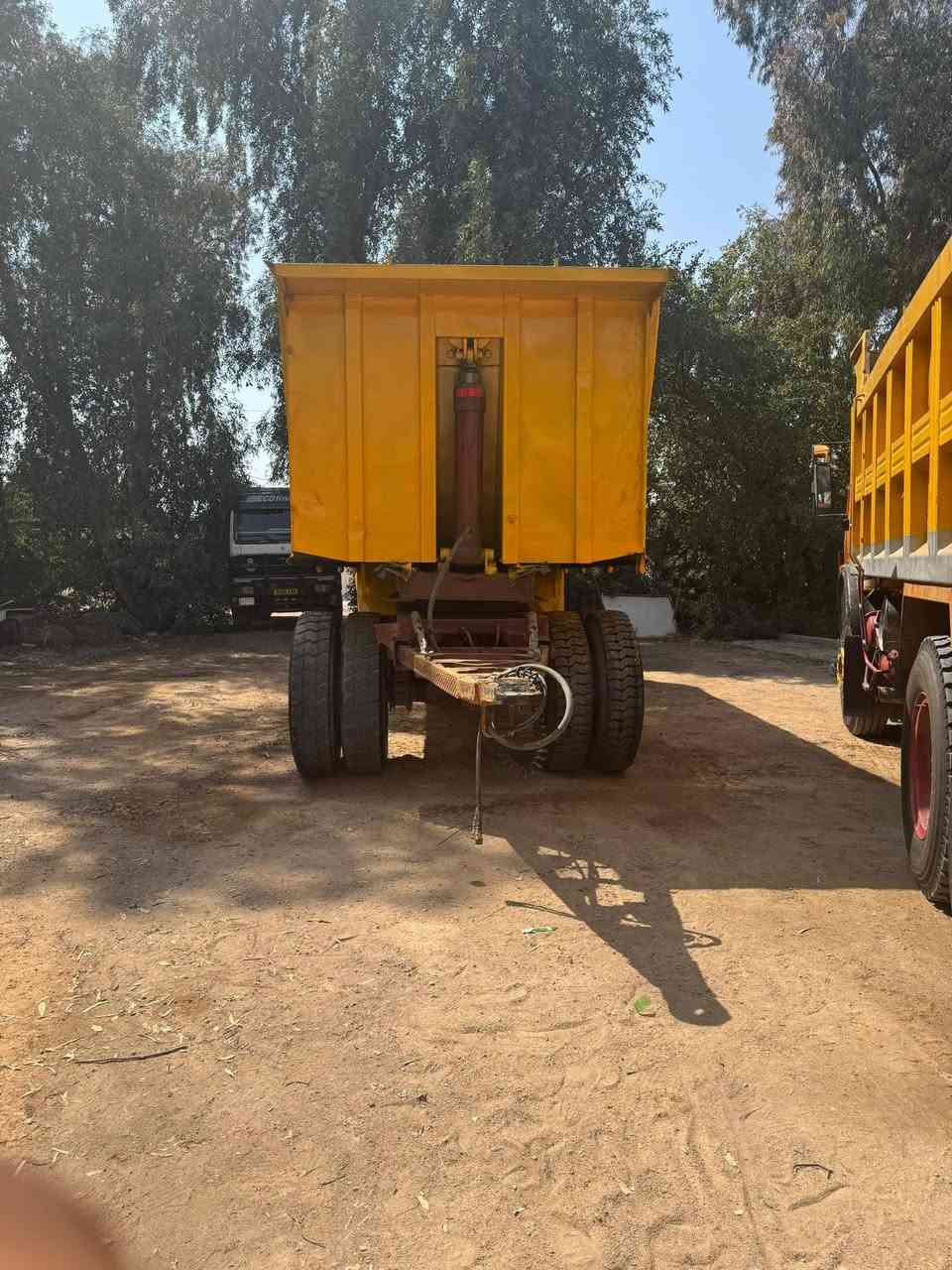 مقطوره طول سته وربع ذرعه واحد وعشرين ونص عله هيجي حاله اتخم تايرسرابس شاصي مكفول مكان نجف لبدي جديدلاخياس ولاشي جاهزه لعمل *********** /*********** غير متواجد علفيس
