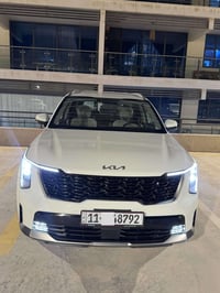 عندي سياره نوع سورنتو موديل 2024 رقم بغداد ماشيه 55 المواصفات فول ماعد...