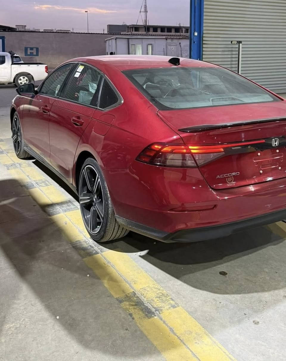 حياكم الله 👈للبيع هوندا اكورد هايبرد موديل 2023

فول مواصفات:- مكينه 2000 هايبرد بصمه/بصمه ابواب/فتحه سقف / رادارات اماميه وخلفيه وجانبيه /كراسي كهرباء /تشغيل عن بعد /شاشه كبيره/كامره دواره/فول تحكم ستيرن/تحديد مسار/اوتو هولد/سايد بريك بصمه/كار بلي

وبعد هوايه مواصفات

( ماشية 30 الف ميل   )   

وارد امريكي حادثها قبغ جنطه موضح بالصور بجم كبس  بدون ايرباك  تبديل قبغ فقط الجاملغ الخلفي الأيسر راجع بارد والأيمن مرشوش  

صور الحادث ورقم الشاصي موجوده بلمنشور

السعر 190 ورقه وبي مجال 

مكان السياره المنصور  او الكاظمية  

***********
