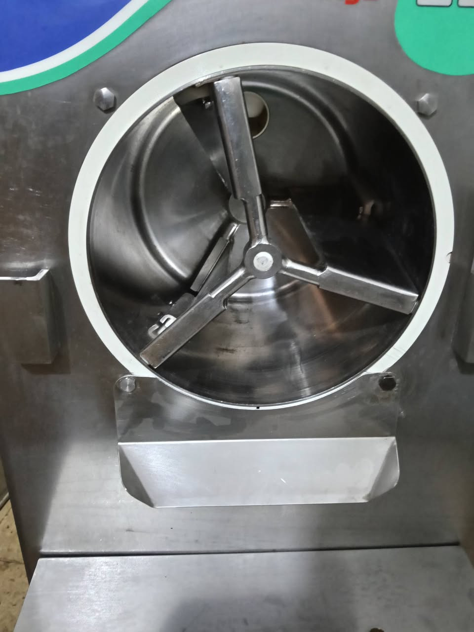 مكنه ايس كريم استيراد ايطالي
01026368600


**إذا كنت صاحب هذا الإعلان وتريد حذفه لأي سبب، رجاءا أرسل رسالة إلى الدعم الفني**