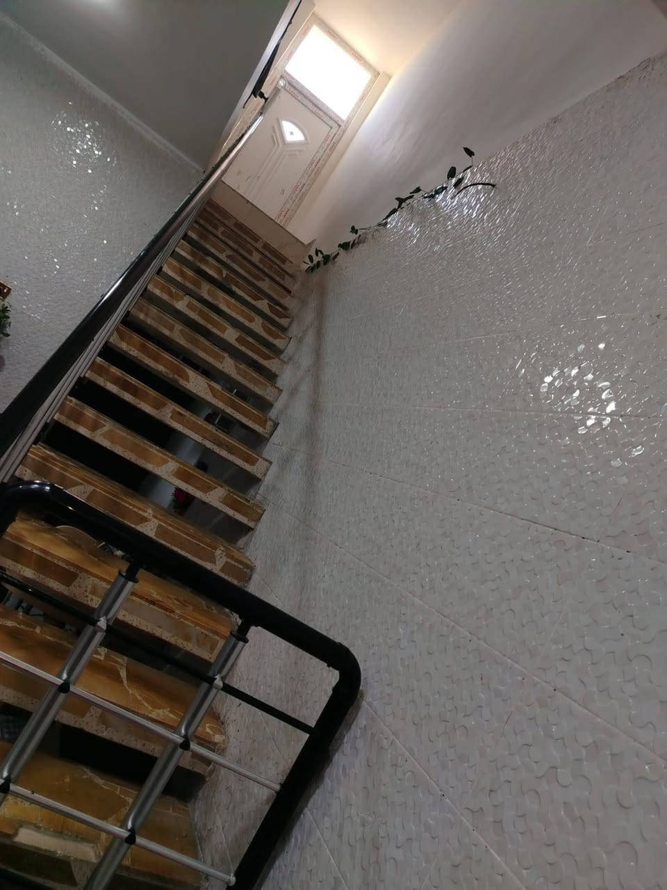 السلام عليكم بيت للبيع في حي الوحده طابقين بناء حديث
طابقين كونكريت سنه البناء 2024 مساحه 100 متر
مطلوب مبادره ابيع تطلوعه بسعر بصيط تفاصيل أكثر إتصال او واتساب ***********
