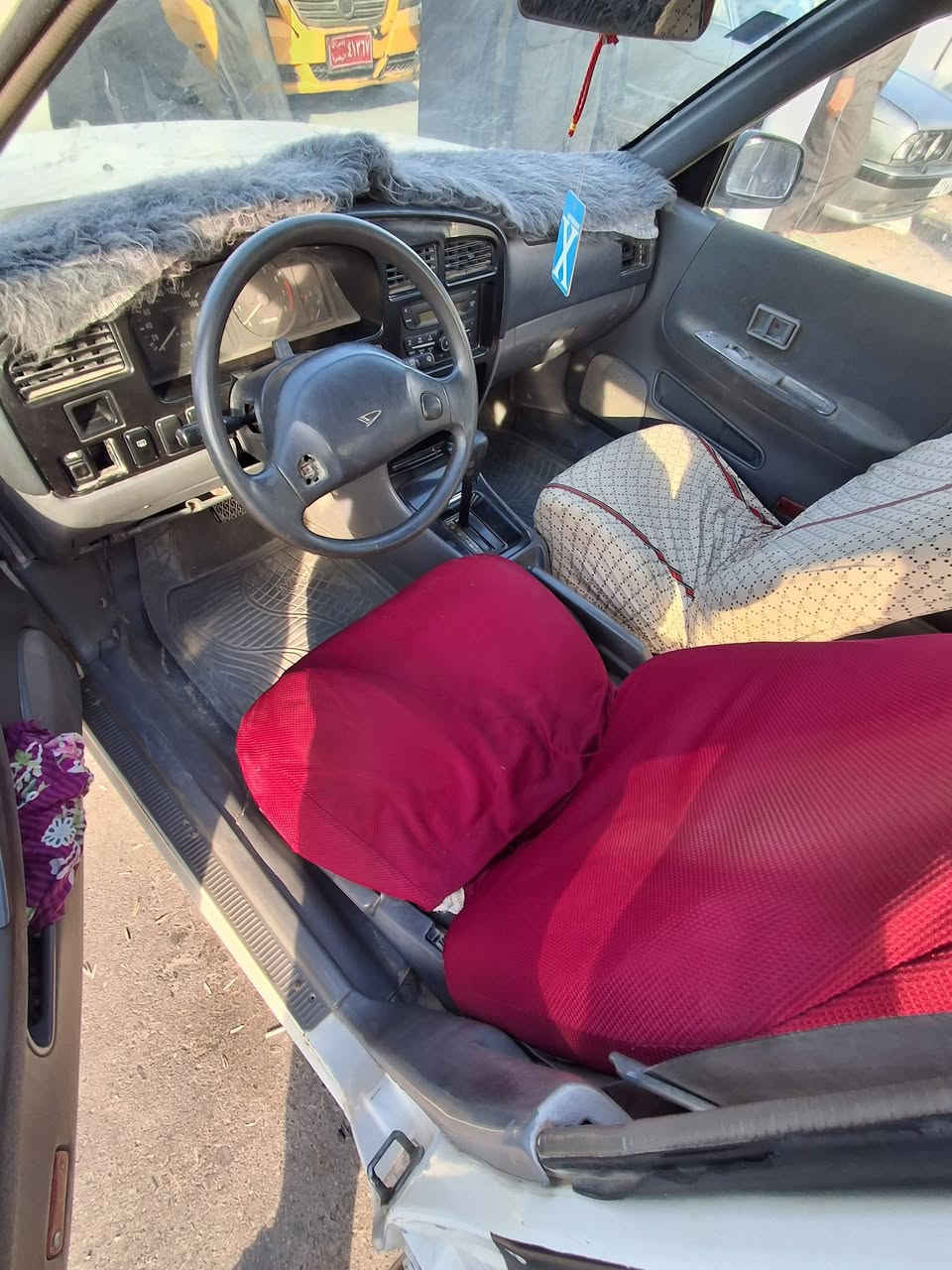 سلام عليكم دهادسو موديل 2000مكينه وكير وحداده خير من الله سنويه 27بسمي سعر 45وبيه مجال رقم *********** العنوان البصره الزبير
