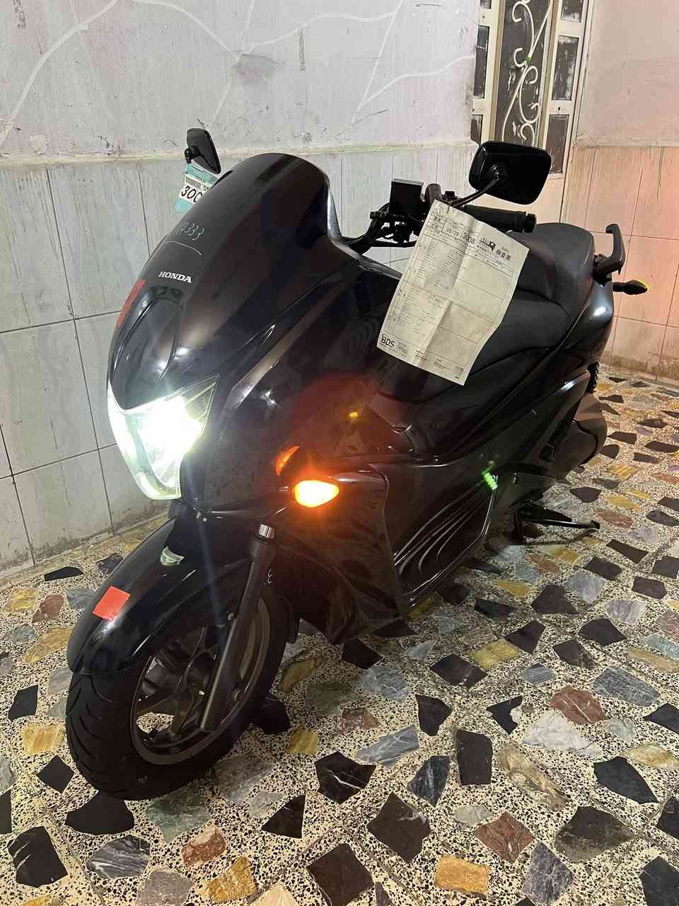 السلام عليكم HONDA FZ250 دراجة رمبة كفالة عامة صور مزاد يابانية ماشية 25km تدفئة يدات اوراقهة كاملة الاستفسار واتساب متواجد ***********✅💵☎️
