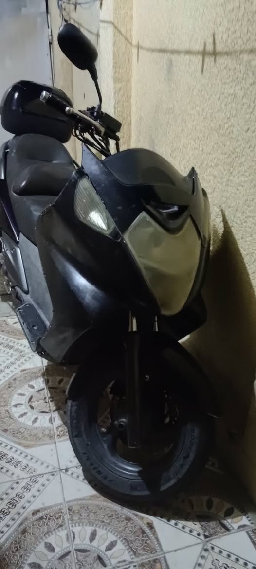 دراجه مكفوله والمكينه والضفيره مكفوله مراوس او بيع ***********
