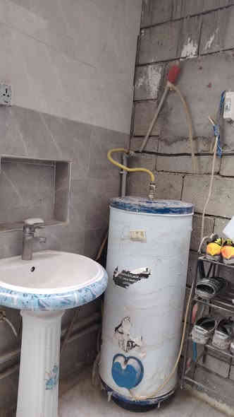 سلام عليكم /اسطة تاسيس بواري +مجاري داخل كركوك وهذا رقمي ***********
