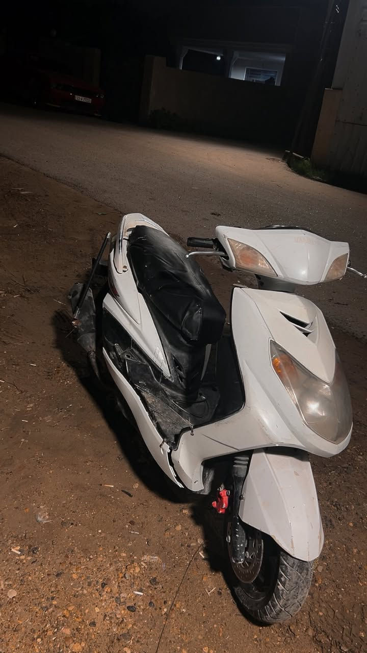 سلام عليكم سكنس فحل نوزل عليهه ادامه كامله مانقصهه شي بس كلج امامي تعبان شويه الدراجه نص نكره مديل 10منفيس ضاع بس عندي صورته او اذا لكيته اطي سعر 750وبيهه مجال الحسينيه الراشديه رقم***********
