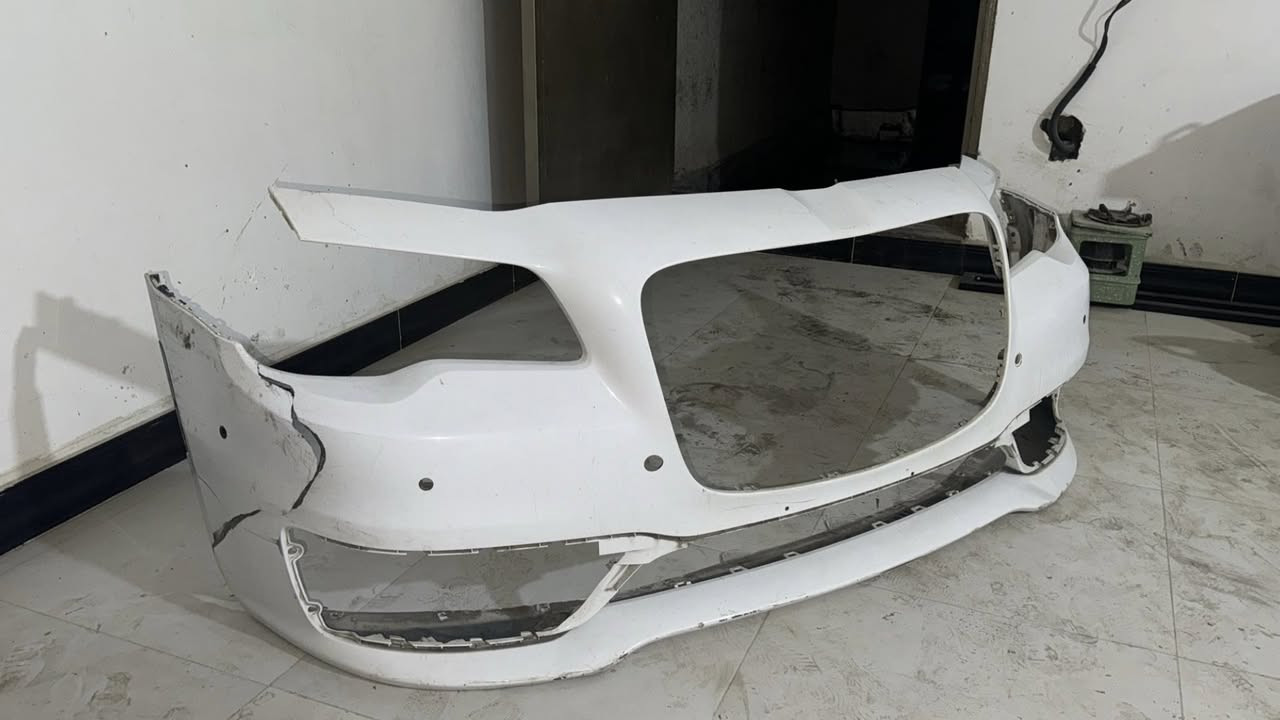 السلام عليكم
للبيع اوباما 2018 S
البجم العريض
دعامية بلاديه بدون صبغ بيه كسر ينرادله لحيم فايبر كلاس من الطرف
السعر 110 الف
***********
