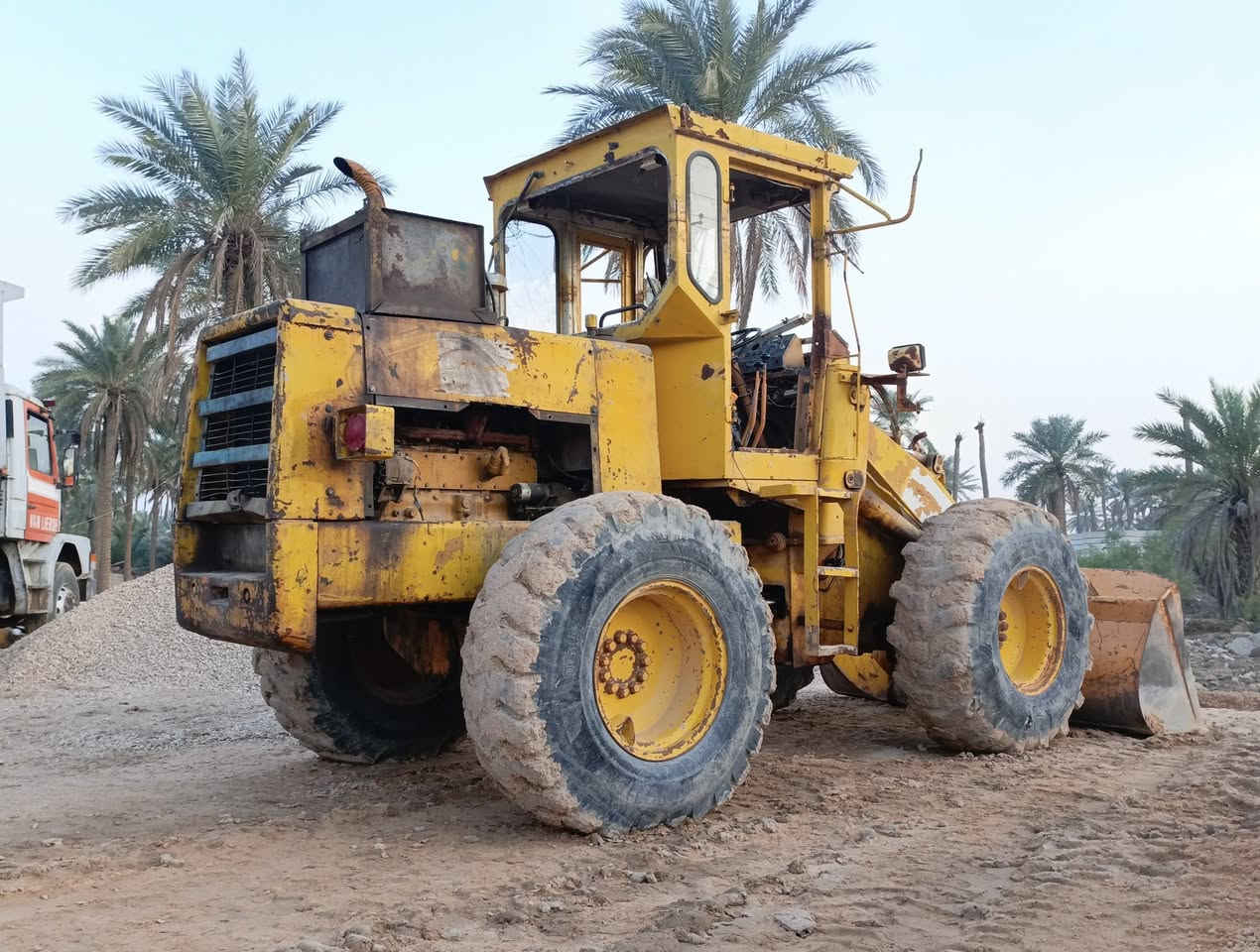 سلام عليكم
شفل كوماتسو حجم 60 محرك مالت 70 عادي
 وكير مالت 70مديل 1993 للاستفسار 

‏‪***********‬‏
‏‪***********‬‏
