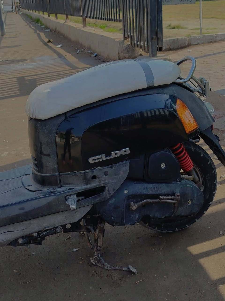 سلام عليكم دراجه بوليس للبيع الدراجه كلها بلاديه ومختمه ختم واحد المكينه مامفتوحه ناعمه الكهربائيات كلها شغاله   كيج بانزين اشاير شغاله سلف هندر شرط نكره الدراجه حلوه ونظيفه االسعر 600 وبيه مجال المكان مدينه الصدر
***********
