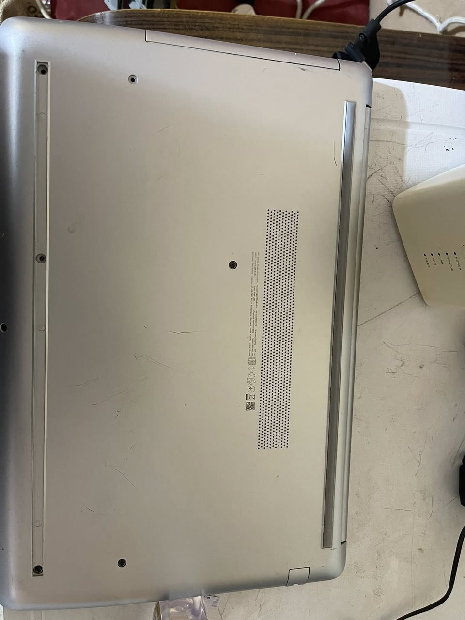 لاب توب hpالجيل الثامن كور فايف الهارد تيرهhhd الرمات ١٢كرت شاشه بيه ملاحظه لاتوثر الربل الي جو ماكو مع براقي فقط بطاريه جيده السعر فقط ١٥٠الف يوجد توصيل التواصل فقط واتساب بدون زعل صور الإعلان اوتعال واتساب***********حياكم
