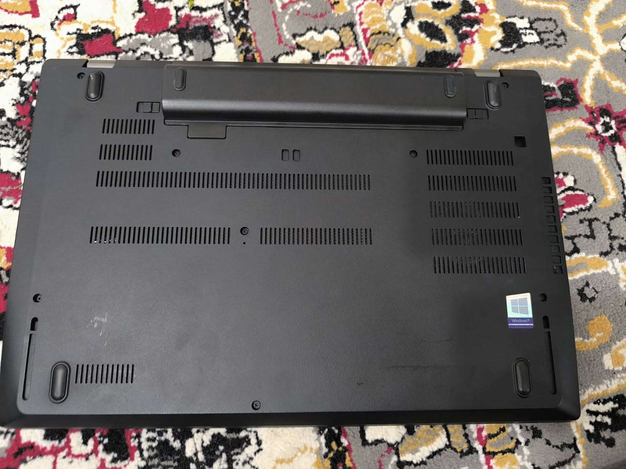 لاپتۆپ: Lenovo ThinkPad T580 (تایبەتمەندی بەرز).
​پڕۆسێسەر: Core i7 (نەوەی هەشتەم).
​ڕام و هارد: 16GB RAM / 512GB SSD.
​گرافیک: 2GB جیاواز (Dedicated).
​پاتری: دوو پاتری بە تەندروستی زۆر باش (یەکێکیان 100%).
​چارجەر: 65W ئەسڵی.  
نرخ:310 دۆلار قفڵ


**إذا كنت صاحب هذا الإعلان وتريد حذفه لأي سبب، رجاءا أرسل رسالة إلى الدعم الفني**