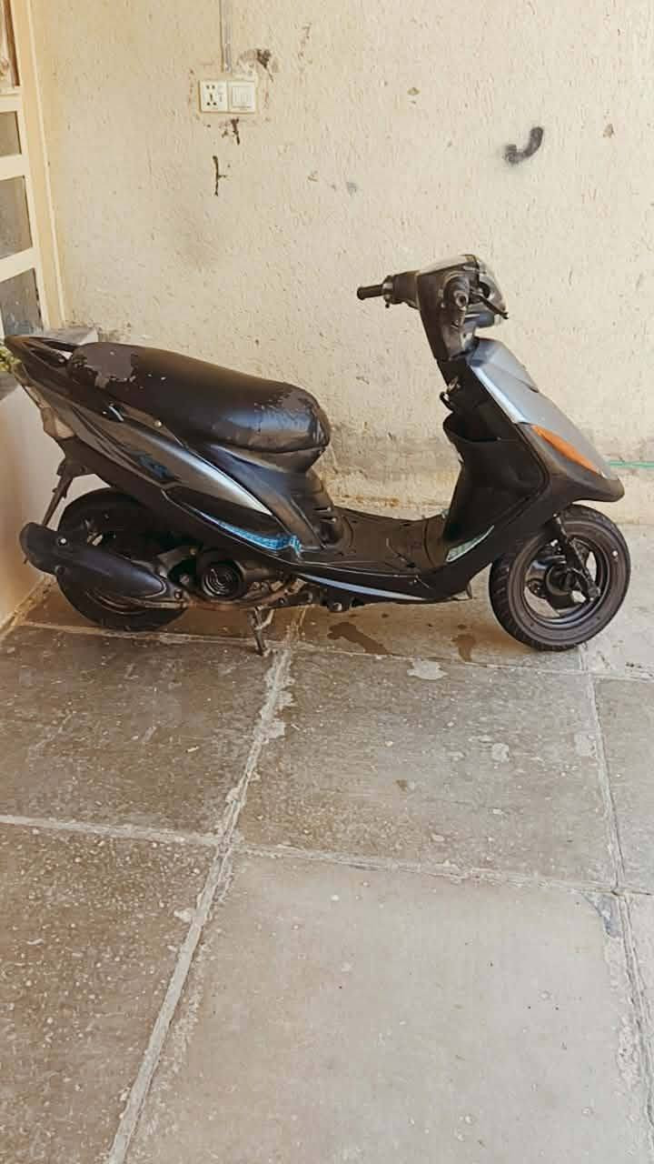 للبيع دراجه ماكس عدله ما مفتوحه نگره سلف دراجه احله من صورا  لمكان ديوانيه  عفك تواصل على رقم ***********
