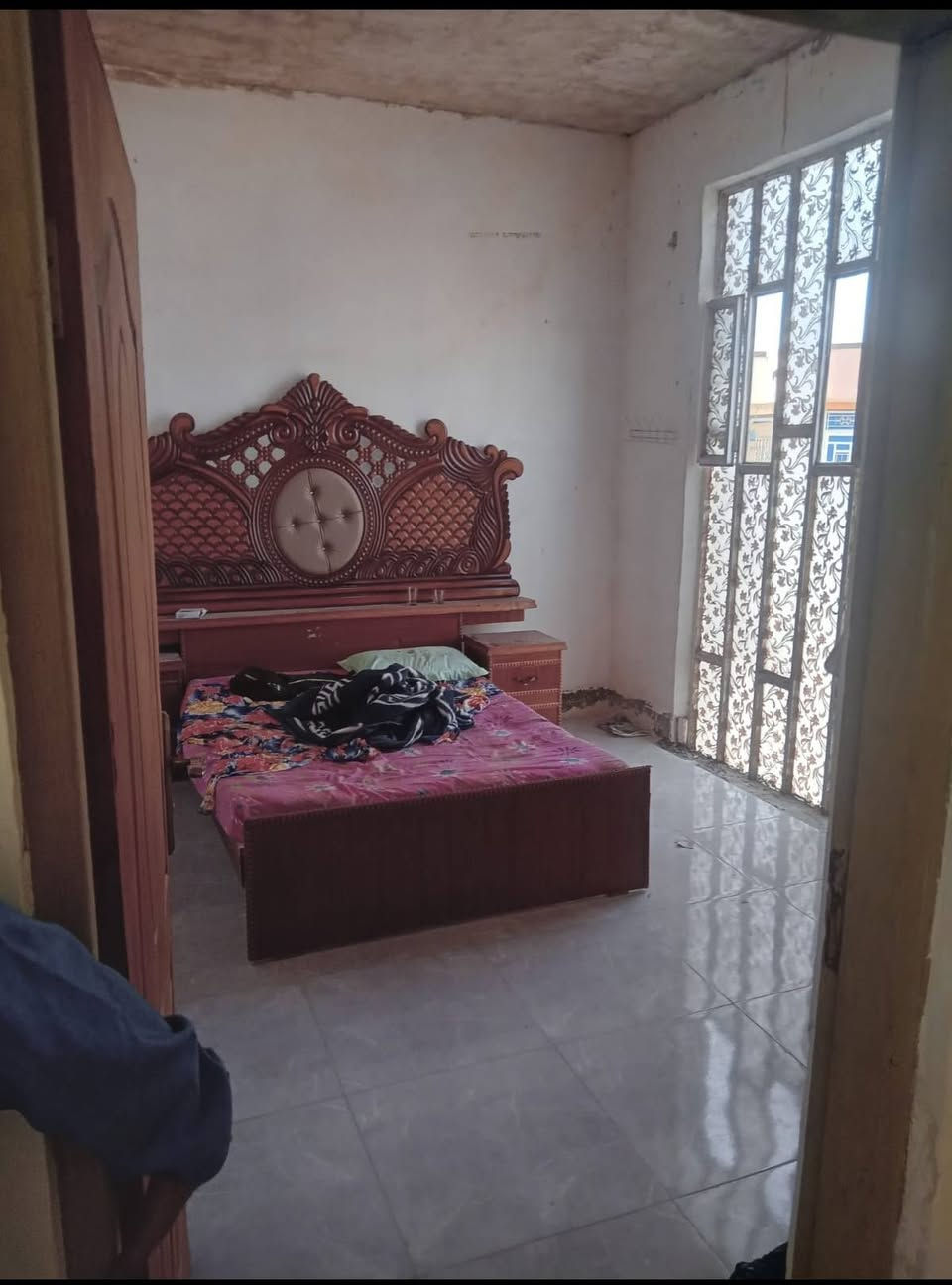 للبيع .. مشتمل مساحة 60 متر مربع طابقين 3 غرف نوم مثنى الشهداء سعرة 37 حلو نضيف .. ***********
