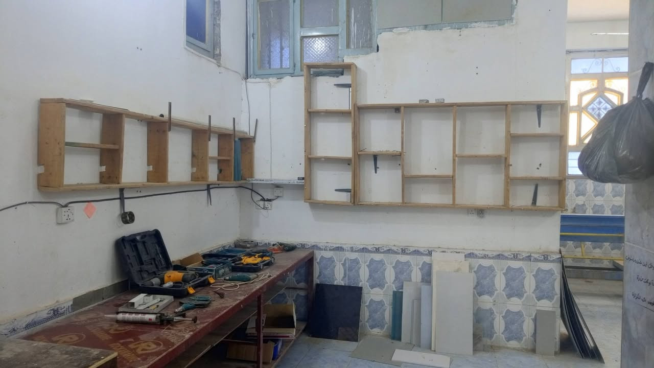 سلام عليكم
غراض معمل للبيع كتر +حاملات روط +رفوف +2تختات+معرض محجر +درينات للستفسار ***********

