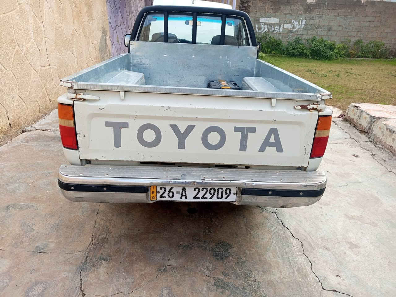 السلام عليكم ورحمه الله وبركاته تيوتا للبيع موديل 92 سنويه 29 رقم دولي باسمي شرط  مكينه كير اكسل شاصي كلها بل شرط دوشمه الداخل جديد دوشمه الموصل حطاطه والجاملغات دومشمتها والبدي كذلك غلفته بل موصل سياره كامله مكمله السعر 58 وبيها مجال قليل للشراي مكانها صلاح الدين تكريت رقم الهاتف *********** أخوكم أبو فاروق الدوري
