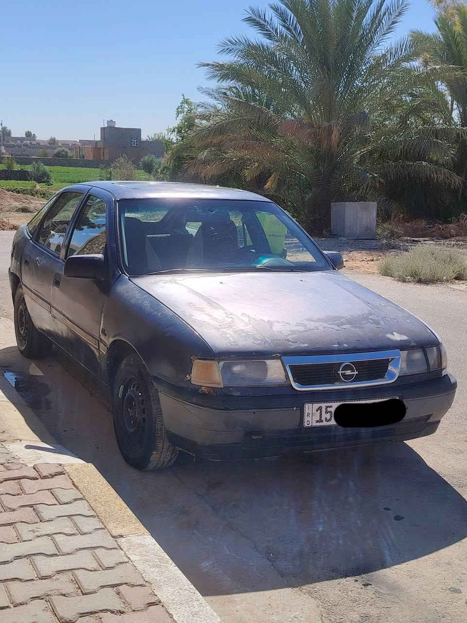 السلام عليكم 
سياره اوبل فكتره للبيع 
موديل 1991
محرك 2000 
السعر 22 وبيها مجال 
للستفسار ***********
