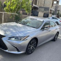 لبيع لكزز es300 موديل ٢٠٢٤ بدون يرباك وارد امريكي فول موصفات ماشيه ١٠ ...