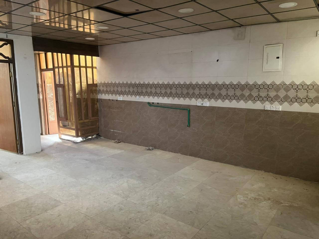 دار سكن
حواس شارع التجار مقابل شارع الصب
المساحة ١٥٠ متر
يحتوي على :
الطابق الأول : غرفة نوم + صالة + إستقبال +مطبخ
الطابق الثاني : غرفة نوم + صالة + بيتونة
للإستفسار يرجى مراجعة مكتب علي طالب للعقار
شارع المحكمة مقابل الطابو الجديد
أو الإتصال على الأرقام التالية
***********
***********
