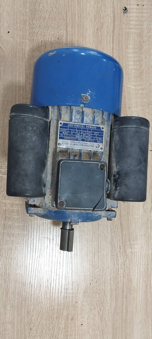 ماطور اتجاهين
1/2 حصان، 2800 دورة، 3.6 امبير، سنگل فيز
بحالة جيدة جدا
السعر 80 الف دينار
يوجد توصيل في كربلاء
***********
