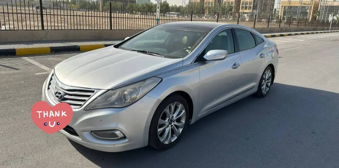 🚗 للبيع هيونداي ازيرا

🔹 الموديل: 2014
🔹 العداد: 274,500 كم
🔹 المحرك: 6 سلندر
🔹 الكير: أوتوماتيك (شرط مكينة وكير)

المواصفات:
✔ سقف بانوراما
✔ مراتب جلد
✔ تحكم كهربائي للمقاعد الأمامية
✔ ميموري مقعد السائق
✔ مثبت سرعة + تحكم دركسون
✔ شاشة نافيكيشن مع كاميرا خلفية
✔ تشغيل بصمة + بصمة أبواب
✔ تدفئة وتبريد مقاعد أمامية
✔ هاند بريك كهربائي
✔ ستارة خلفية كهرباء
✔ ستائر جانبية
✔ نظام صوت إنفينيتي
✔ حساسات أمامية وخلفية
✔ كشافات ضباب
✔ أنوار LED نهارية
✔ جنوط كروم قياس 18
✔ إشارات على المرايا

📌 الملاحظات:
صبغ قطعتين فقط بدون دواخل

📍 الرقم: بغداد (شرط التحويل وكالة)
💰 السعر: 95 ورقة وبيه مجال

📩 للاستفسار اكتب تم ويصلك رقم صاحبها

⭐ ملاحظة: عندك سيارة وتريد تبيعها؟ تواصل خاص
👍 لايك ومتابعة حتى يصلك كل جديد


**إذا كنت صاحب هذا الإعلان وتريد حذفه لأي سبب، رجاءا أرسل رسالة إلى الدعم الفني**