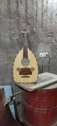 عود عراقي جديد للبيع صندل و زان الاستفسار 07805825881