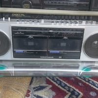 جهاز راديو و مسجل  نوع ناشونال باسونك شغال السعر ٦٠ مع التوصيل رقم اله...