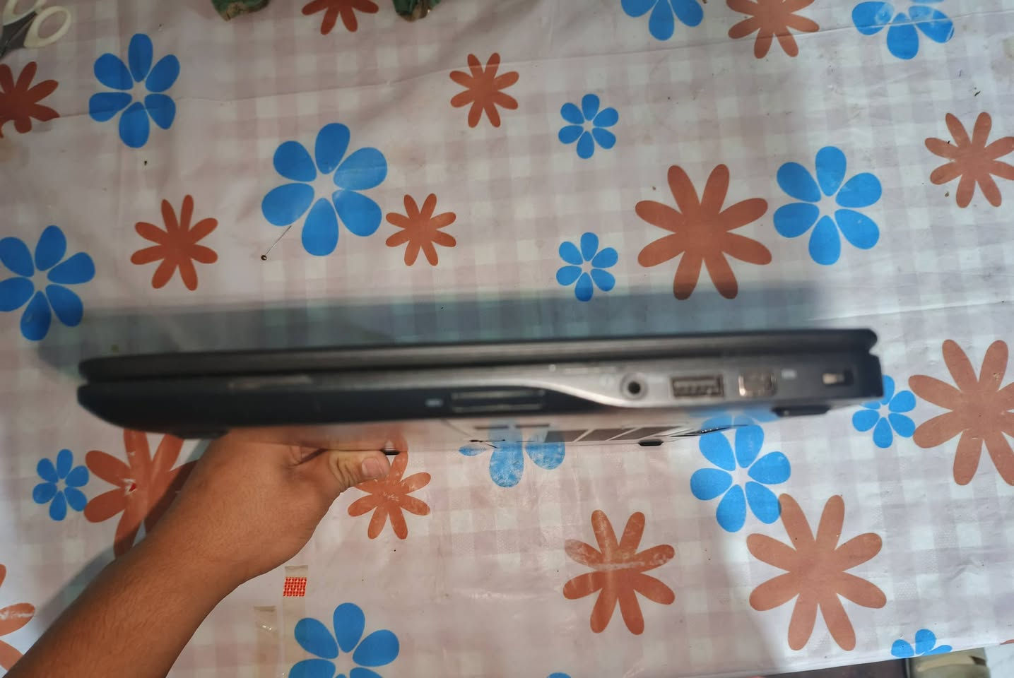 سلام عليكم لابتوب للبيع
لابتوب من شركت dell

مواصفات اللاب توب معالج كوراي 7 جيل 5 فئه مساحت تخزين 256 ssd رامات s8

مواصفات كلش حلوه يشغل العاب قويه وبرامج تصميم يشغلهن ويا جنطه

سعر 175 بيه مجال

مكان البصره القبله

التصال على هاذا رقم ***********
