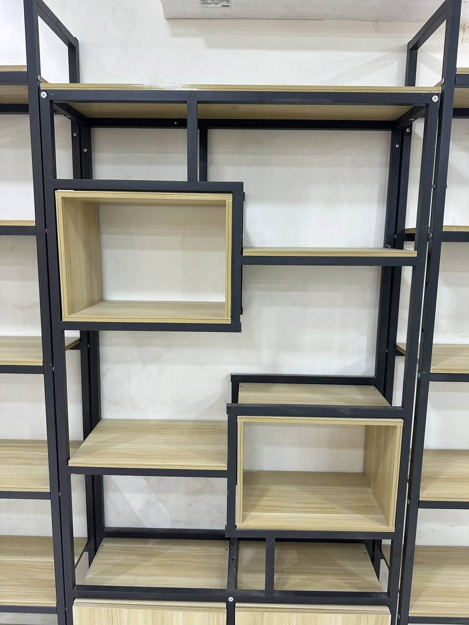 رفوف للبيع  نضافه 99% مكاني بابل ***********
