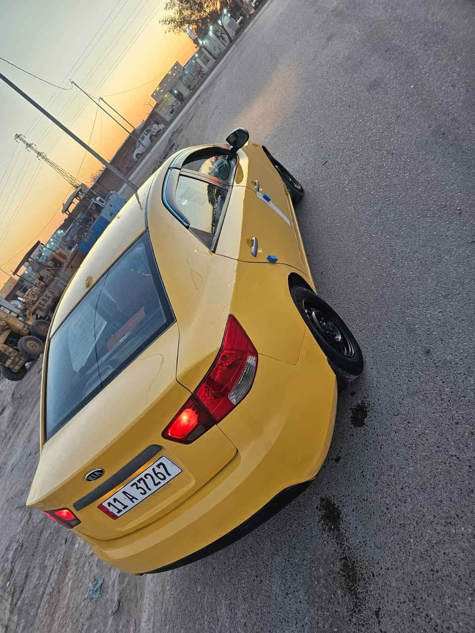 يالله من رخصة الادمن سياره كيا سيرتوا وارد امريكي حادثه جاملغ وباب بدون دواخل مكينه 2000 دوش السياره هزه وارقام جدد البارحه ثبتتهن تحويل جديد السياره كير ومكينه وحداديه وتبريد وتدفئة وكهربائيات كله جاهزه مناقصه اي شي مكان السياره بابل بابل المحاويل 
السياره معروضه 83 وبيه مجال بسيط 
فقط الاتصال على هذا الرقم مكلف بالنشر 
‭٠٧٧٣ ٥٤٠ ١٩٧٨
