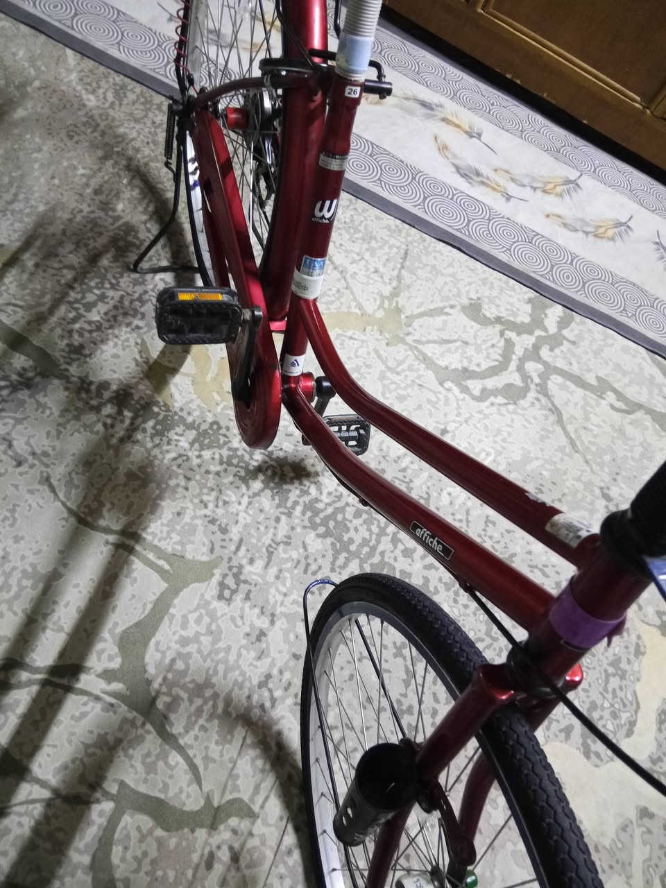 سلام عليكم بيسكل سياحي 26باله مال حاويه جديد شركه اوفيج مرقوبه مديل 2020/2بيسكل كامل مل من تايرات تيوبات حمبزه كاسحه بركات مداكر جديد مال خاويه نزلته بيدي كلشي ما ناقصه سعر 125وبي مجال مكان بصره قبله رقم  ***********
