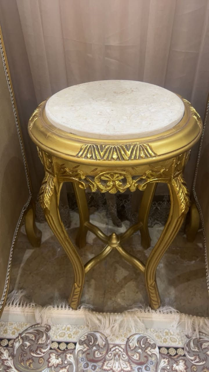 السلام عليكم قنفات للبيع نوع زان مصري نظيف جدا وجديد طقم ونص نقش يدوي ١٥ شخص  ٣ قنفة حجم كبير يسع ٣ اشخاص كل واحدة مع ٦ قنفات مفردة ميز وسط زان حجم كبير عدد ٢ طبلات دائرية عدد ٢ مع باترينات عدد ٢ زان مصري للتواصل عل خاص السعر المطلوب ٤مليون وخمسمية كلها طقم ونص وباترينات عدد ٢ بشرط جديد والكشنات سحابة قابل للفتح والغسل


**إذا كنت صاحب هذا الإعلان وتريد حذفه لأي سبب، رجاءا أرسل رسالة إلى الدعم الفني**