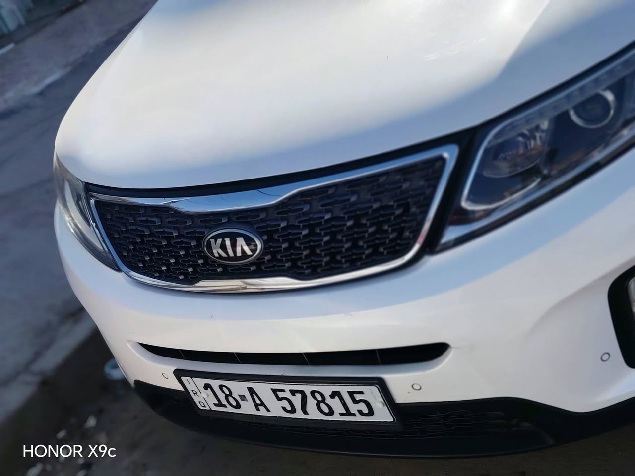 سورنتو موديل 2014 خليجي  عدا بانوراما
سياره  كفاله عامه.
مواصفات السياره: 
حساس امامي+خلفي 
3 قطع تبريد 
مكينة 4سلندر 2400
لايت زنون+
سيارة جديدة وجاهزة من كل نواحي تخم تاير جديد مكينة وكير وحداديه كفاله عامة رقم بابل الدولي  شرط تحويل
مكان السيارة ((الديوانيه))للاستفسار اكثر الاتصال على الرقم ***********
#غير متواجد ع النت
