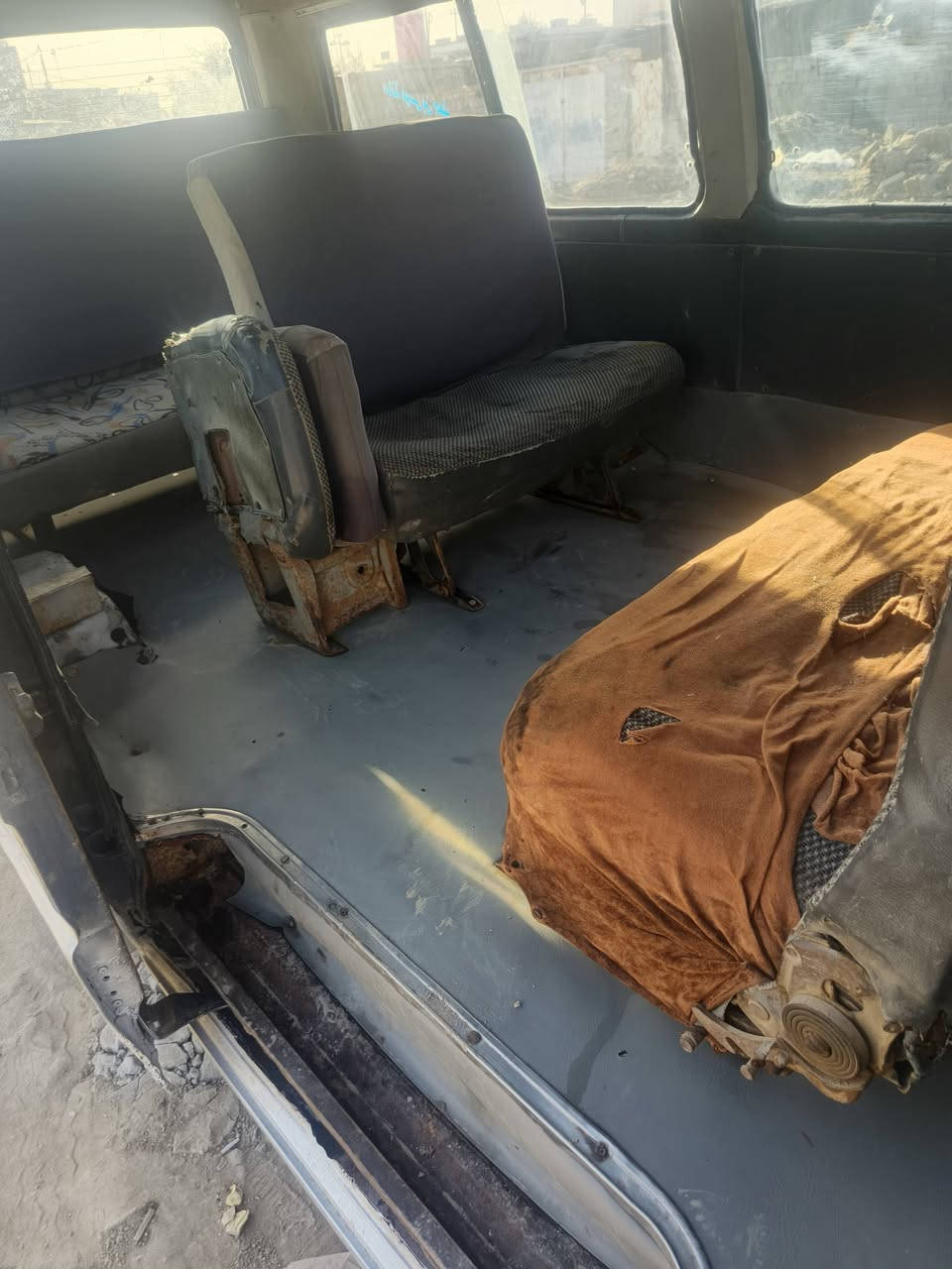 السلام عليكم كيا بستا رقم بصره صدامي محرك يبخر مكينه كير اكسل جدد تخم تاير شواصي جدد داخل نضيف السعر 14 مكان دوانيه مركز ***********
