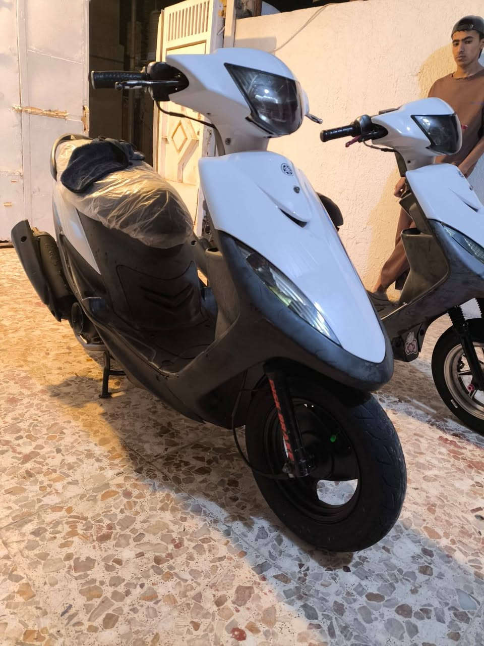 ماكس عدله صارلها شهر من طالعه من الوكيل كلشي بيها بلادي دراجه شلعه ومعدل تاكل الكاع سعر مليون 150 وبي مجال لطيبين ***********
