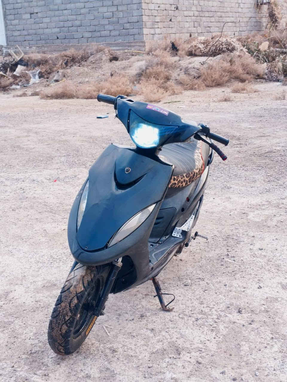 سلام عليكم ماكس   البيع درجه كلش حلوه صلف هندر بس صلف يردله خرز لان يشخط شغال كهرابيايت كله شغاله محرك ناعم حلوه بلاديه سعر 450بيه مجال ترهم مرواس بيراني او اقل ***********
