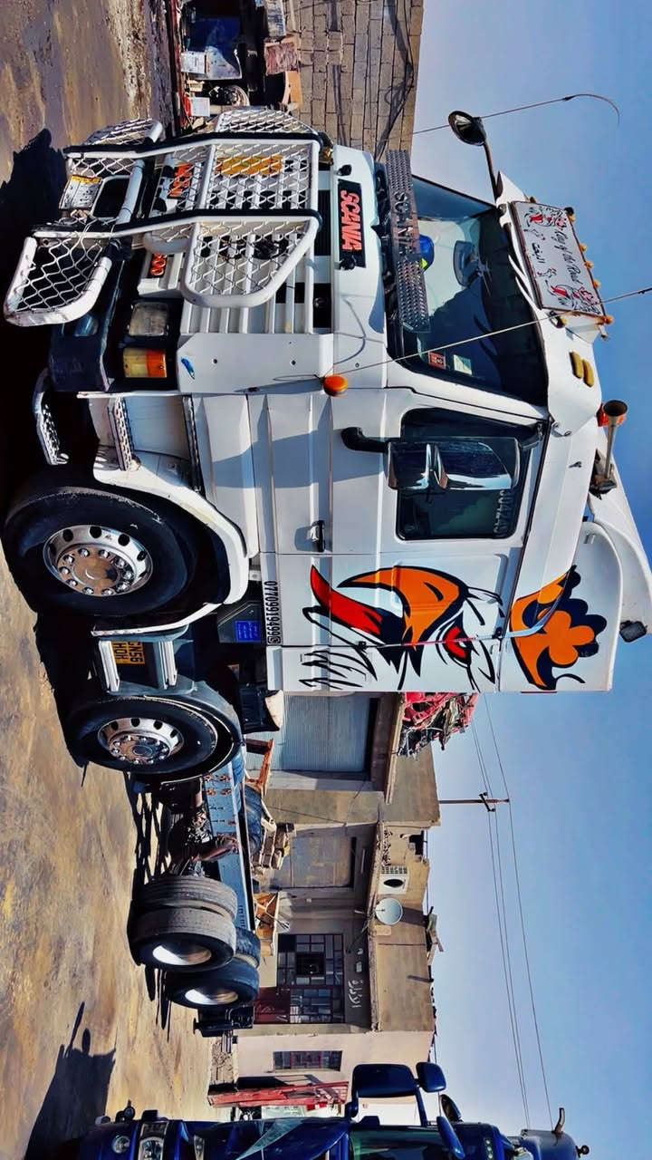 سلام عليكم للبيع اسكانيا ١١٣ محرك فحمي بم ٨٨ رقم صلاح الدين ألماني تحويل ثاني يوم مكفول بأسمي مكان كركوك *********** السعر 250 $ بي مجال بل سنوية كرين
