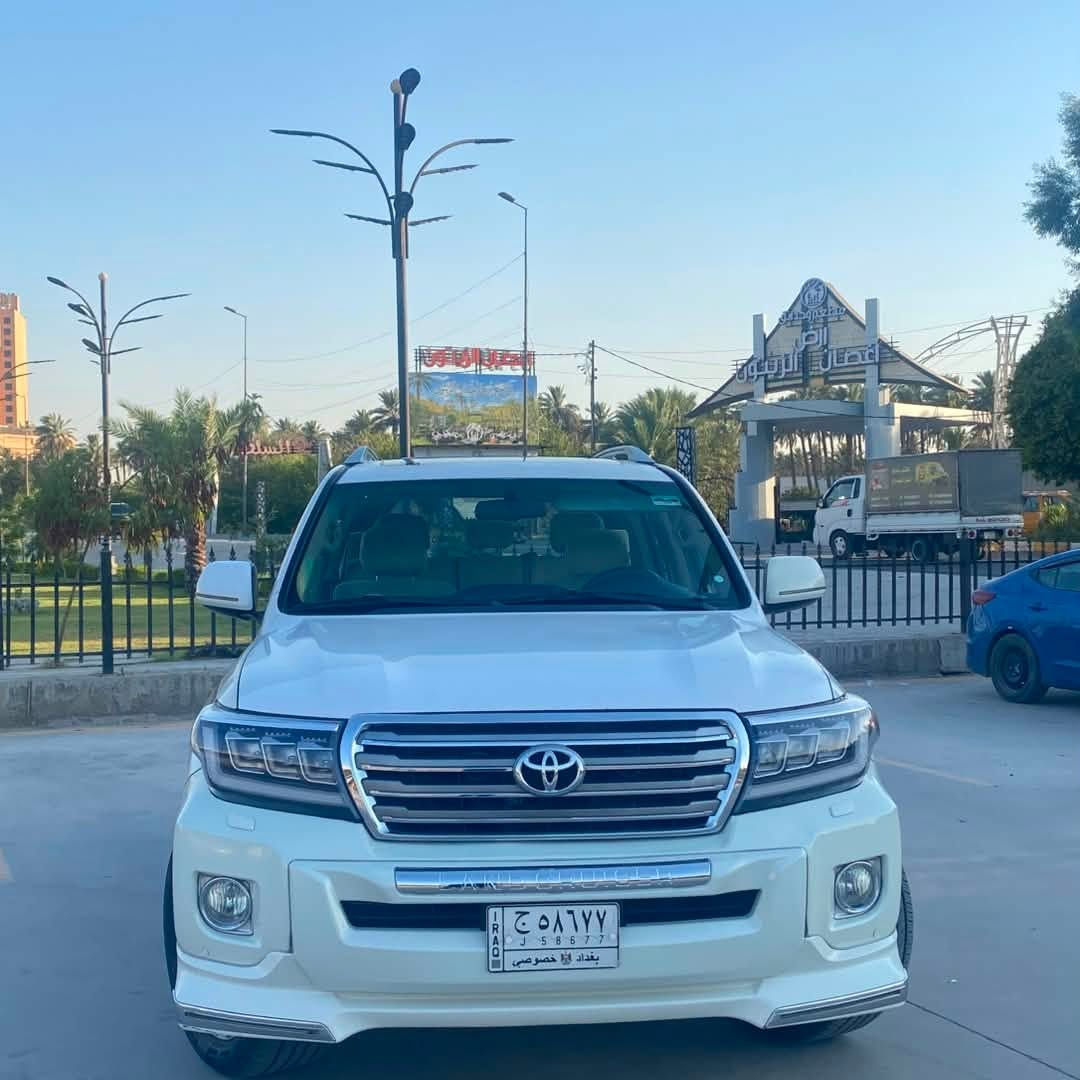 لاندكروز 2008 محدث 2015 تحديث درجه اولى 
رقم بغداد
السياره GXR 6 سلندر 
مواصفات GXR  المعروفه 
بصمه 
فتحه 
سلايد روف 
تحكمات ستيرن جهتين 
كروز سرعه 
كامره
السياره عليهه شاشه اندرويد ومازدات وبكلايتات تصميم لكزس اناره ترحيبيه واشاره متحركه بلمازدات والبكلايتات وترحيب بأبواب السياره وعليهه ويل كب مال موديل 2020 الويل ياباني اصلي✅ مو تجاري  وتخم تاير كلش نضيفات
سياره مصروف ومتعوب عليهه هواي واستخدام شخصي وبألف عافيه على الياخذهه مراح اتعبه ابد  وقبل اسبوعين مسويلهه حمام 
السياره كفاله كير مكينه شاصي لغد وبدون حادث السياره بيهه رشات صبغ ابيعلك مصبوغه حزام
السيار موقعهه بغداد
للأستفسار 
***********
السعر 27000$
