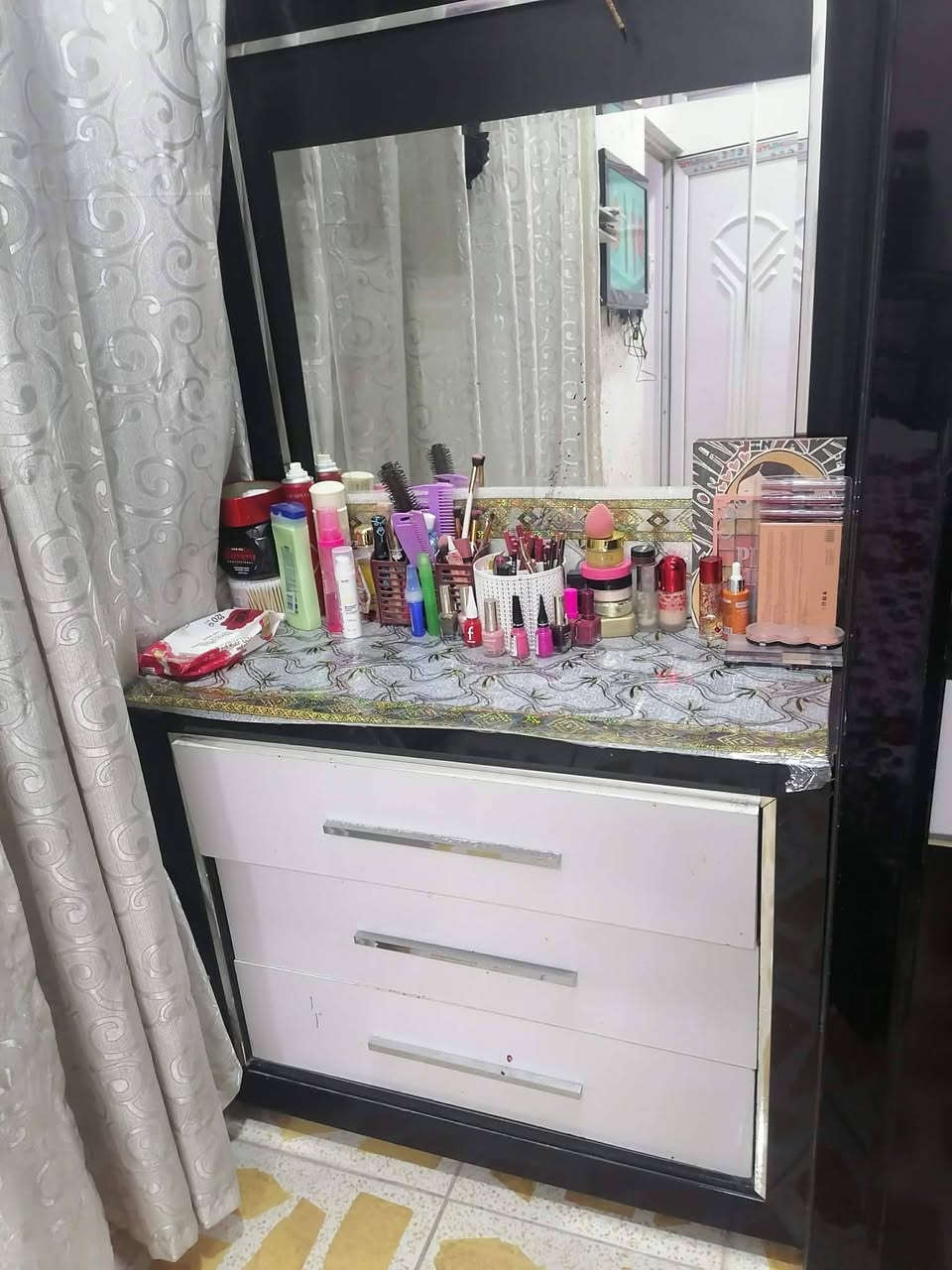 غرفه للبيع سعر 175 مع الدوشك


**إذا كنت صاحب هذا الإعلان وتريد حذفه لأي سبب، رجاءا أرسل رسالة إلى الدعم الفني**