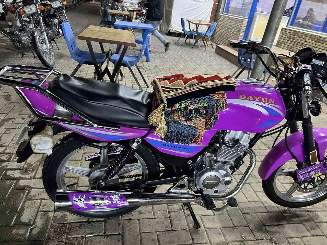 السلام عليكم..دايون عضم 24 بنفسجي كامله ما بيها اي نقص شرط الفحص اوراق اصولي وكاملات وكبل اكاتبك السعر 1750 وبيها مجال وهذا رقمي والشراي يدلل 
***********
