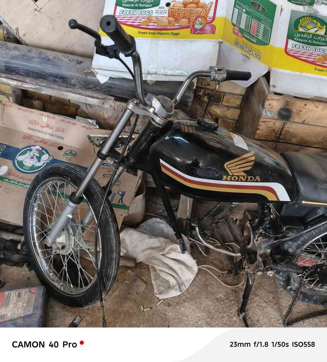 شاصي شلامجه اصلي موديل 14  اوراق نضيفات كلش  تريد بس الشاصي ابيع تريد هوه وتعميره هم ابيع التعميره موديل 21 اذا بس الشاصي ب 350 وذا ويه تعميره ب 400  قفل اليريد  هاذا تلفوني ***********
