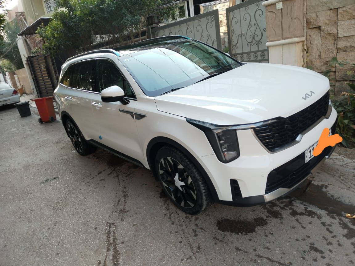 كيا سورنتو موديل ٢٥.ماشيه. ١٩  ذات شو مكفوله بس البارد الي امين في حافة الصندوك رقم بغداد  ￼ اسمي بعقوبة السيارة***********
