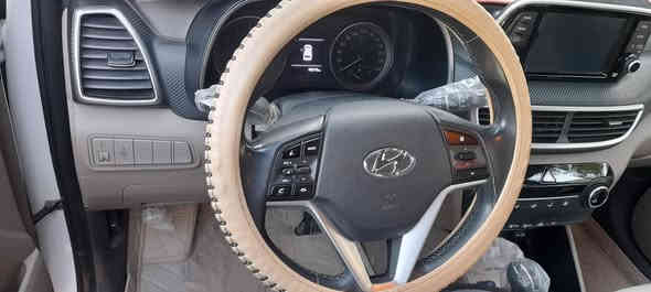 السلام عليكم ورحمة الله 
توسان ٢٠٢٠ لا بارد ولا تبديل كوري اصلي وعندك الصور وشوف السعر ٢٢٠ ورقه سنويه ٢٠٣٠ رقم بغداد الجديد ماشيه ٨٠ الف وقابله للزيادة 
الاتصال على الرقم ***********
