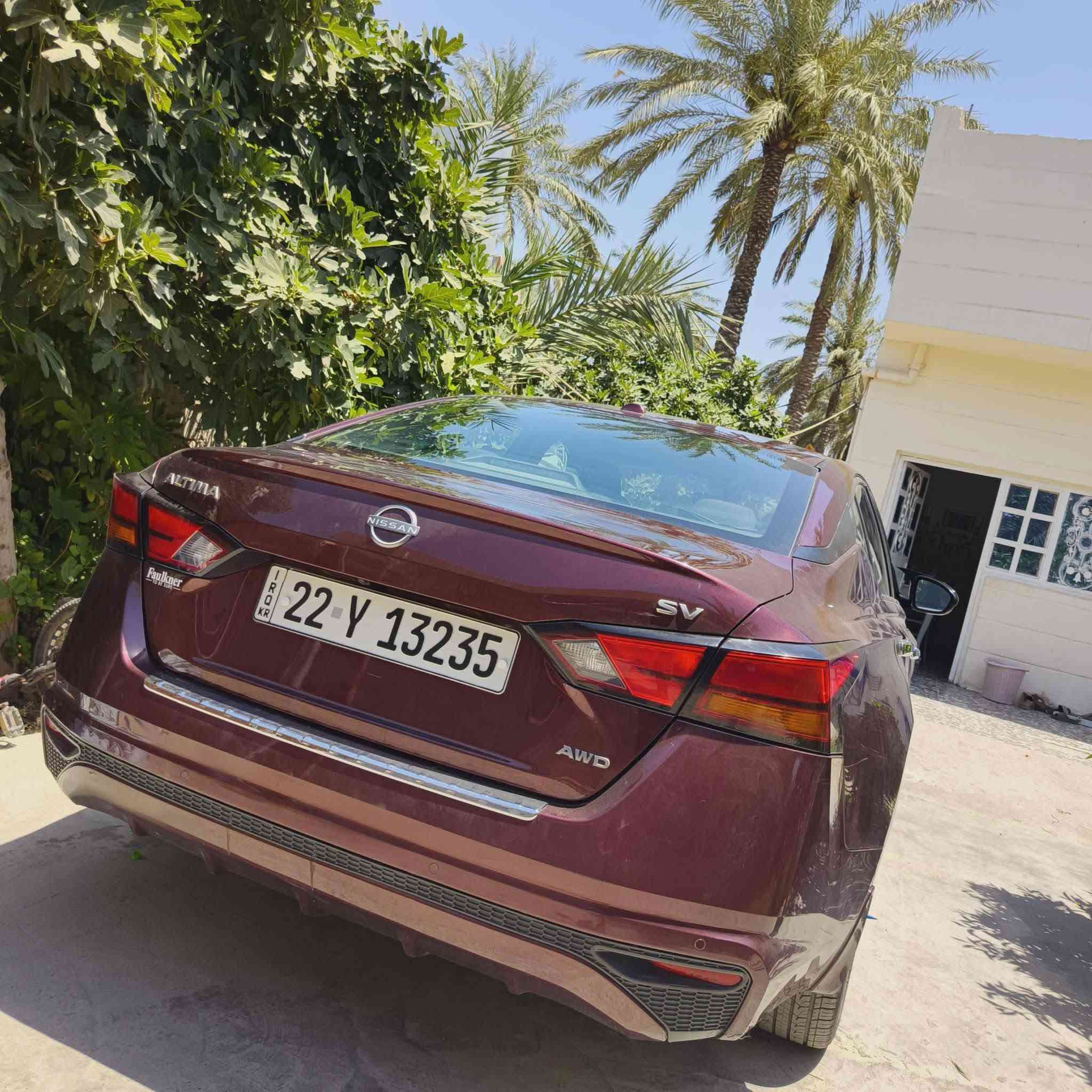 نيسان التيما 2023 sv فورويل ماشيه 50 الف بيها 3 قطع صبغ سياره كامله مابيه كول نقص لتواصل 
***********
