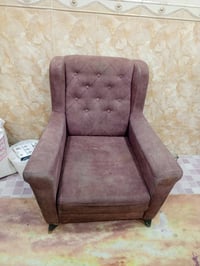 كراسي • عدد ٢ • أثاث منزلي